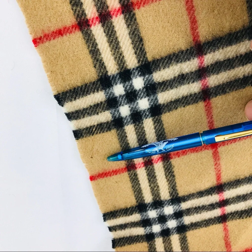 Burberry Beige Checkered Scarf - Picture 6 of 8